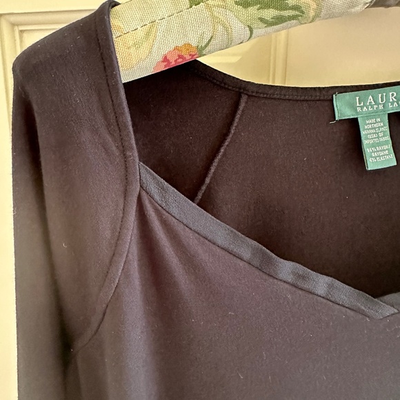 RALPH LAUREN BLACK V-NECK/JEWEL NECKLINE TOP-1X/EUC - Picture 6 of 6